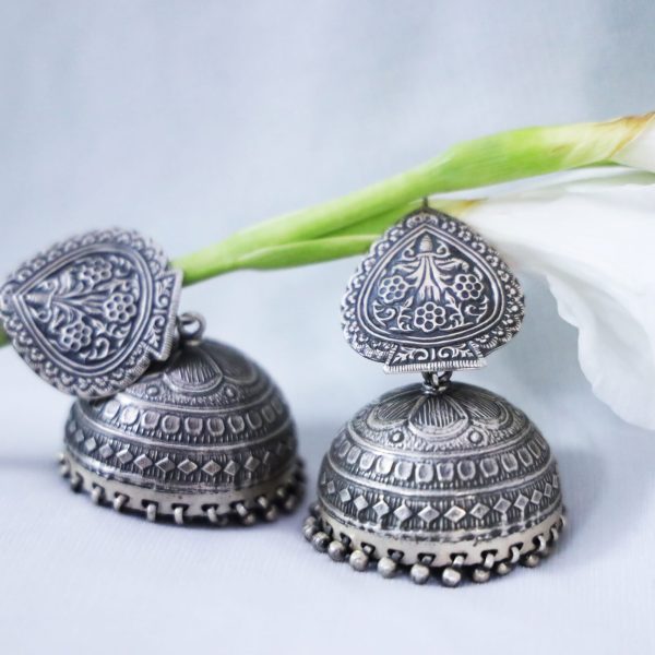 Mira Jhumka