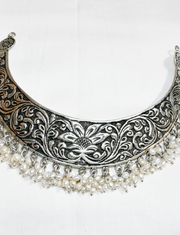 silver necklace, pearl necklace, hasli necklace,