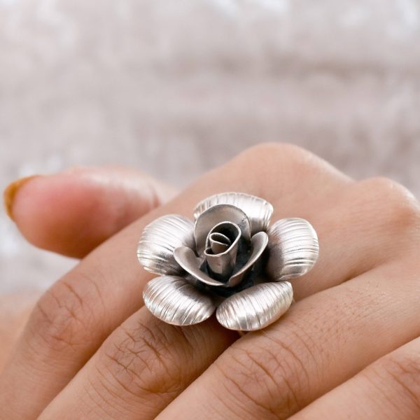 flower ring, silver finger ring, flower ring, handcrafted ring, hallmarked ring