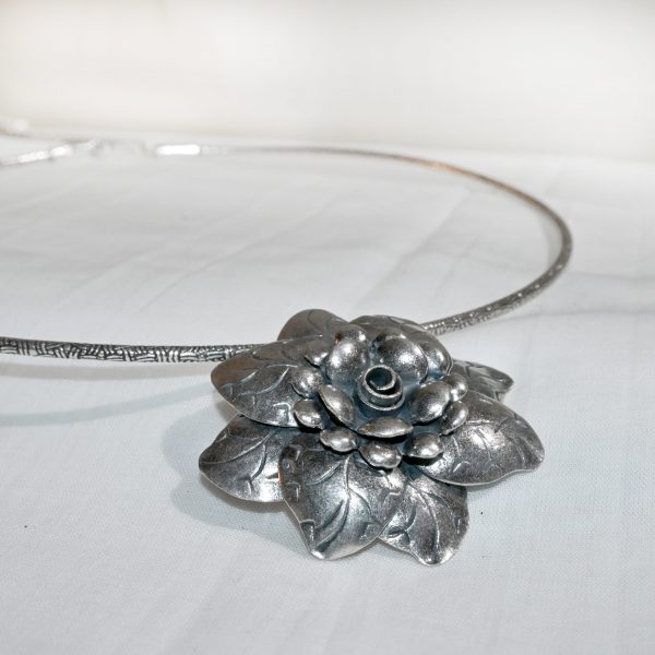 hasli necklace, silver flower choker necklace, flower necklace, handcrafted necklace, hallmarked silver necklace, silver choker