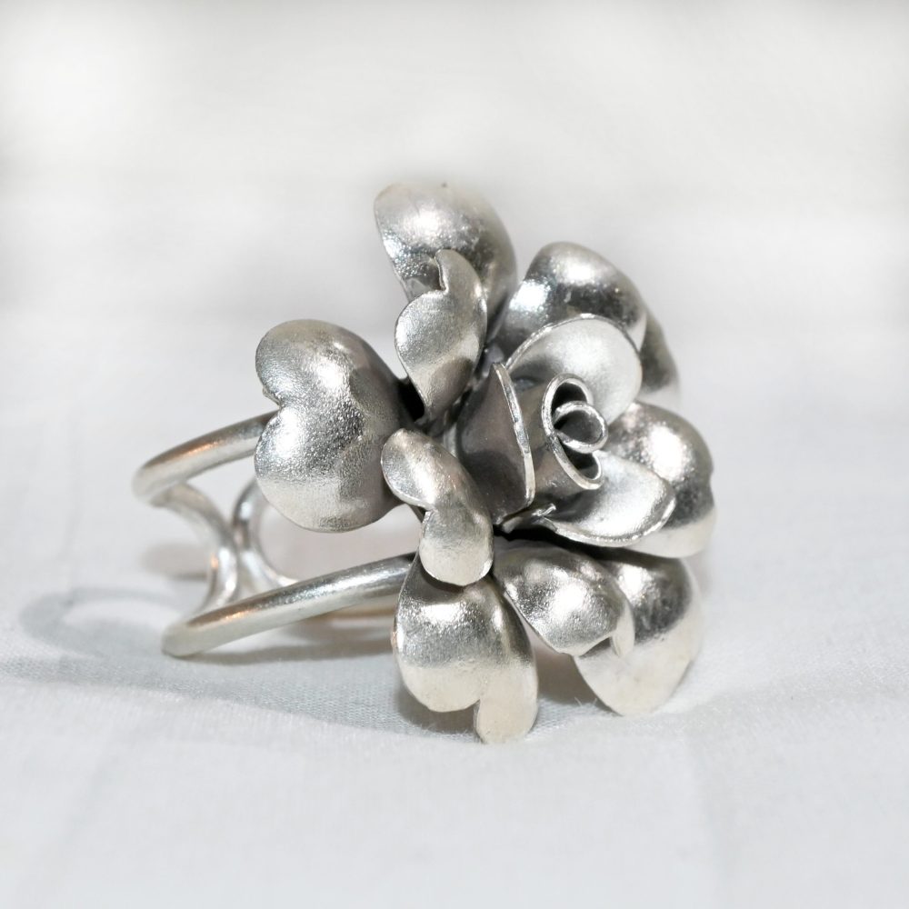 silver finger ring, flower ring, handcrafted ring, hallmarked ring