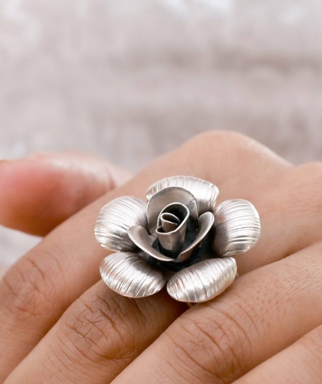 flower ring, silver finger ring, flower ring, handcrafted ring, hallmarked ring